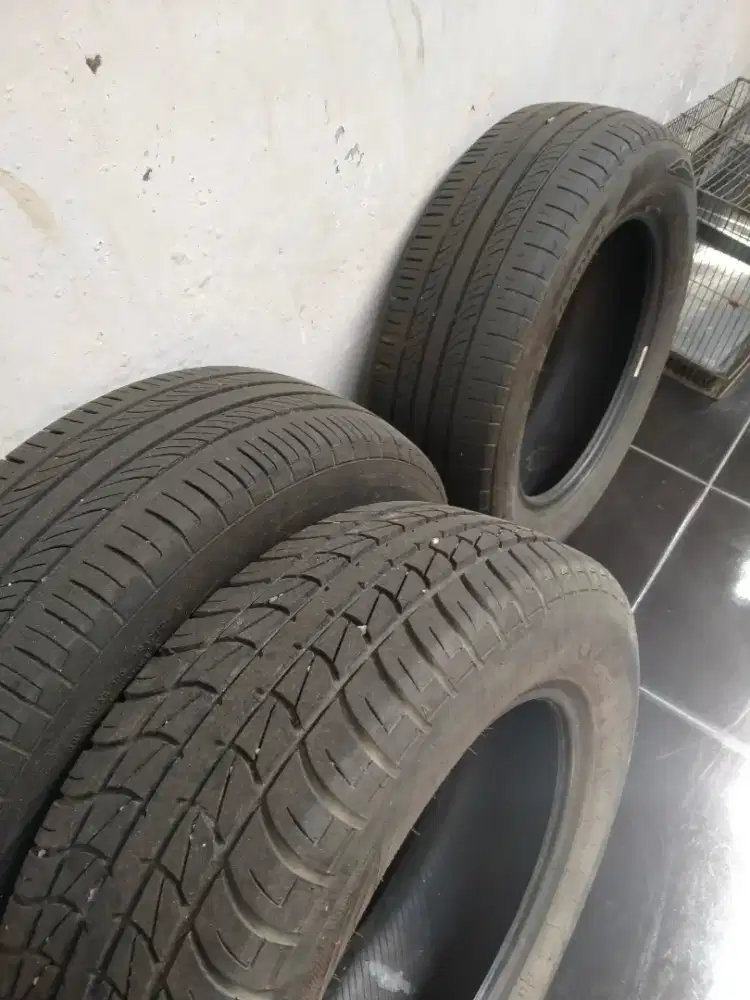 Ban R14 ex mobil jarang pakai