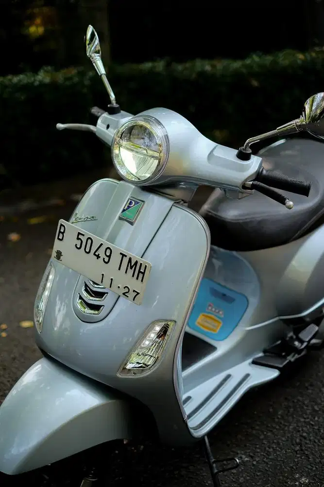 Vespa LX 125 IGET LED 2022