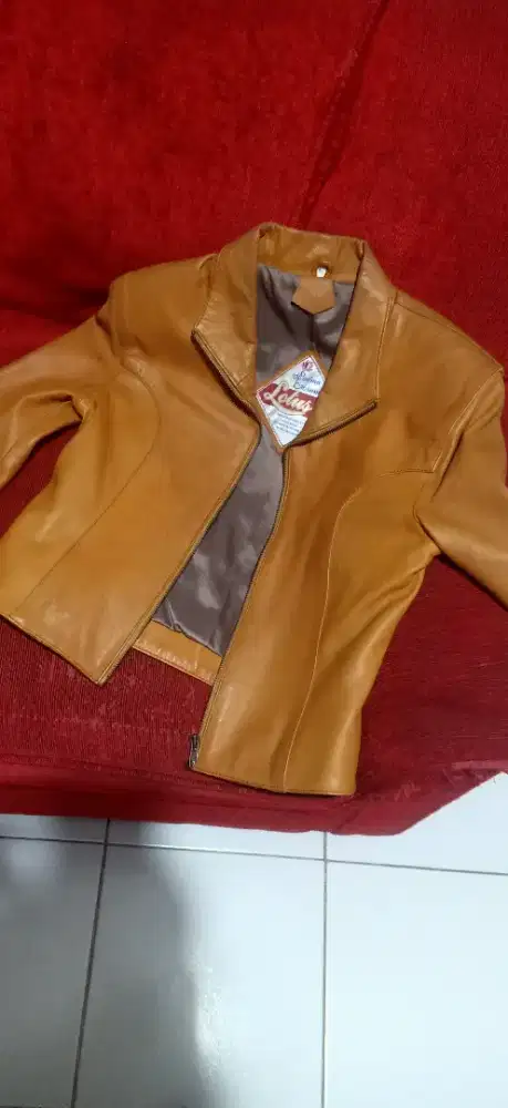 Jaket kulit ladies leather ukuran L