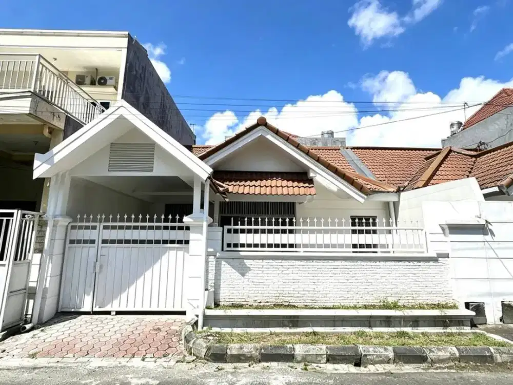 Disewakan rumah sutorejo prima utara