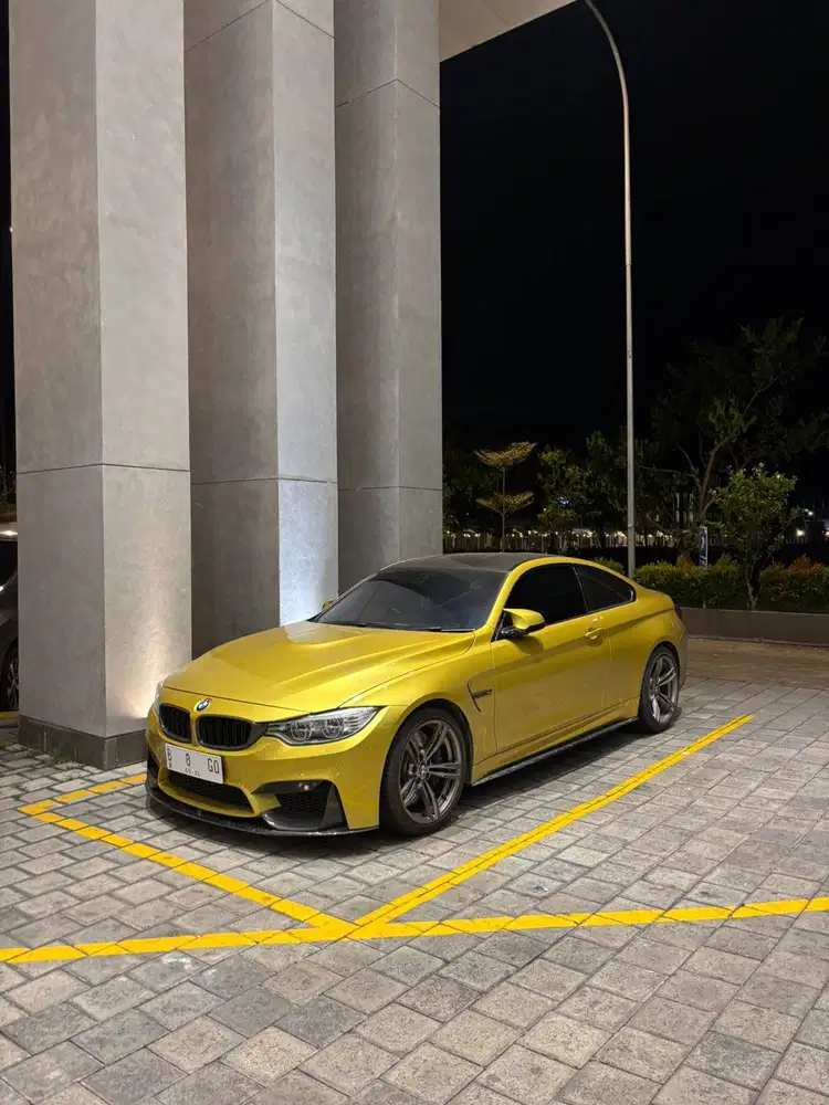 BMW M4 F82 COUPE AUSTIN YELLOW 2015 Yellow Kuning 2014 2016 BMW M4 F82
