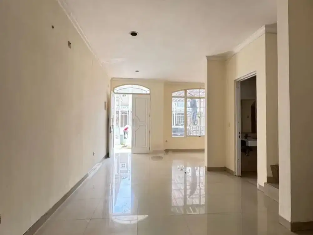 Disewakan Rumah West Europe 6x15 70JT