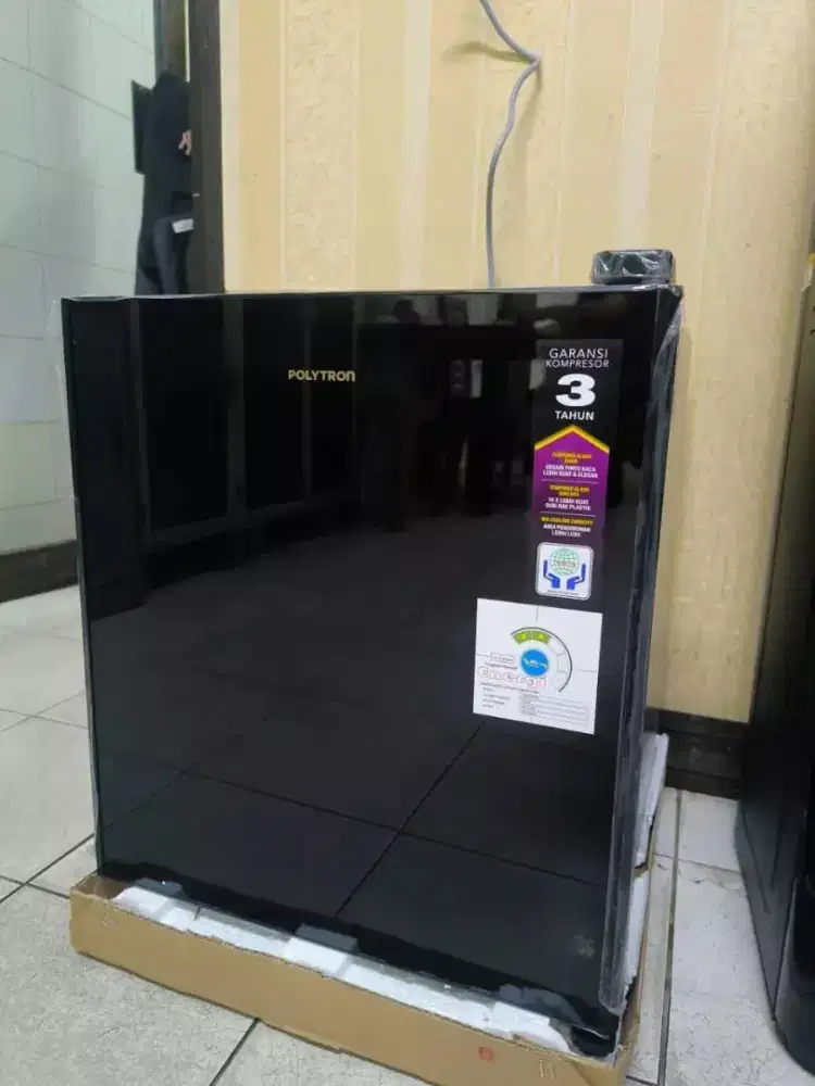 kulkas mini portable polytron