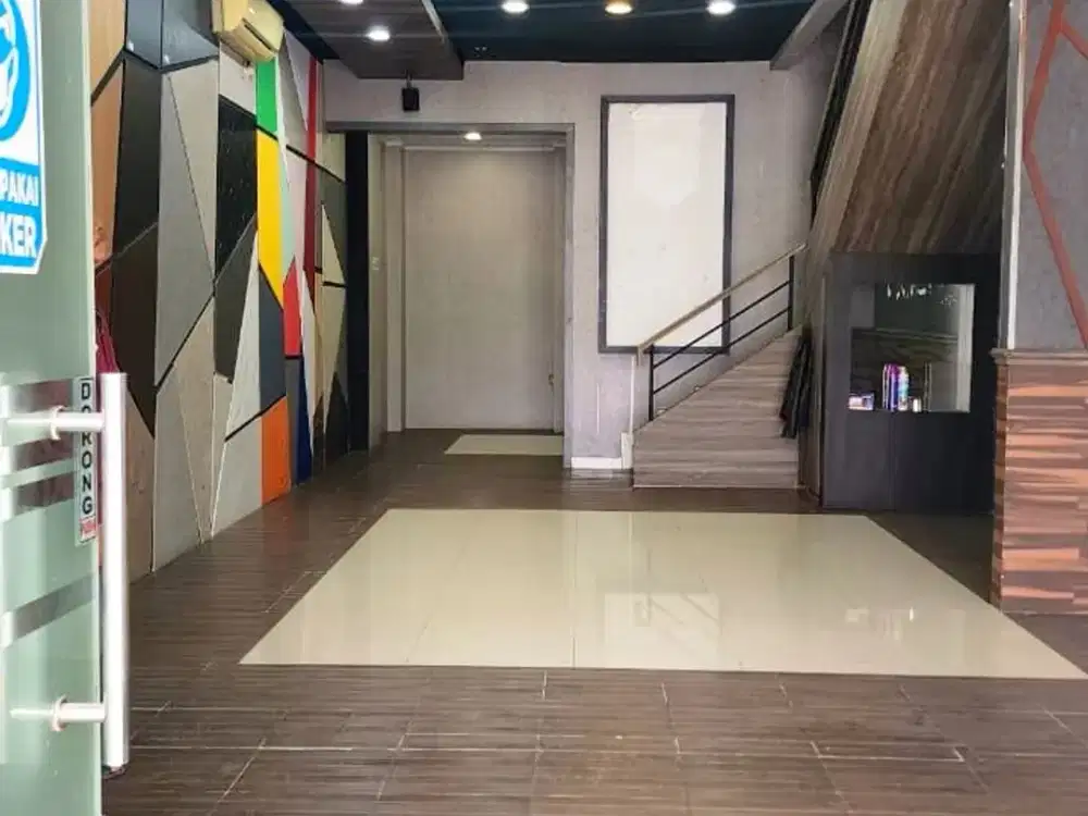 Ruko 3 Lantai Full Renov di Paramount Center Sebelah Summarecon Mall Serpong Lokasi Strategis