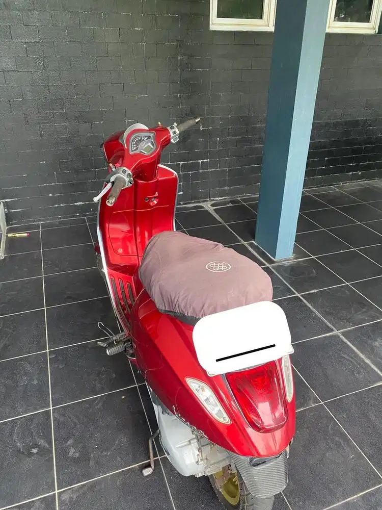 Vespa Sprint I-Get 2018 non Abs Red Doff - Tangan Pertama