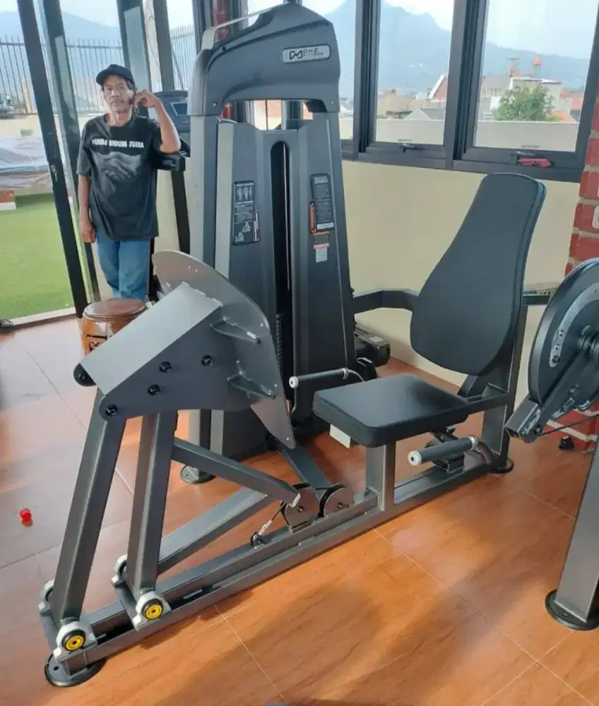 LEG PRESS MACHINE DHZ ALAT FITNESS GYM CENTER