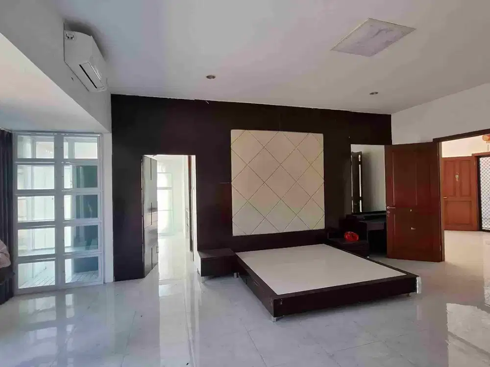 Dijual Rumah Mewah Citraland utama Surabaya