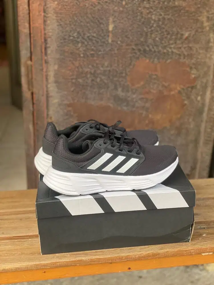 Sepatu running cewek