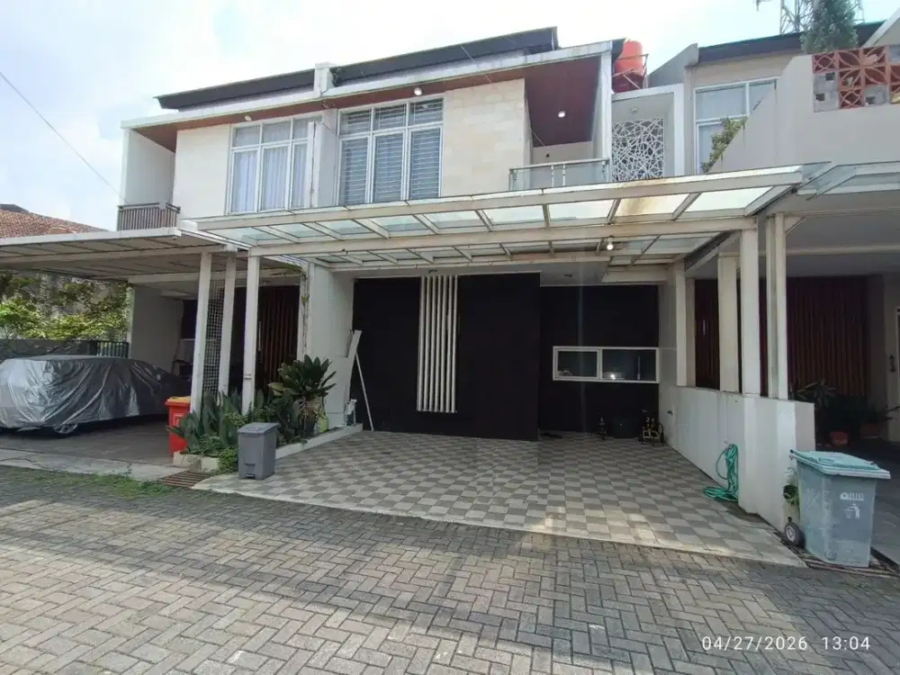 Rumah Modern Bebas Banjir di Lokasi Premium Komplek Turangga