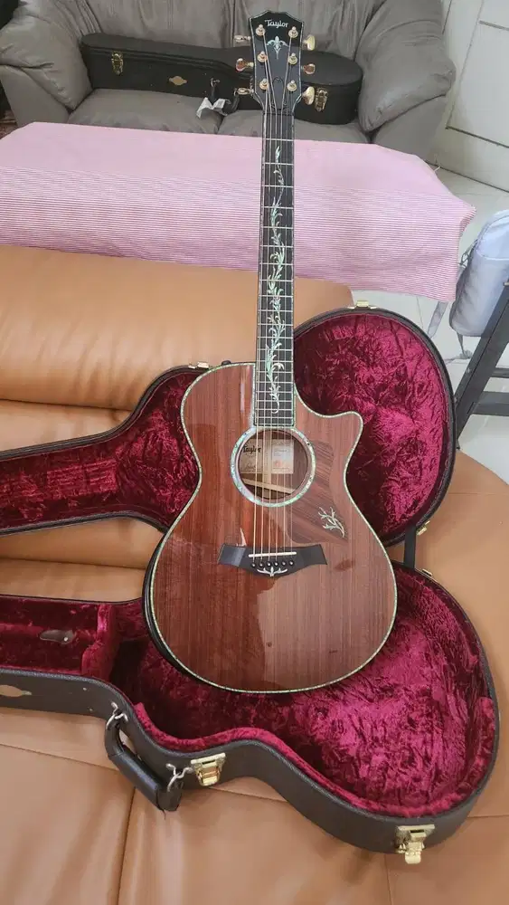 Taylor Presentation Series PS12ce V-Class Honduran RW/Sinker Redwood