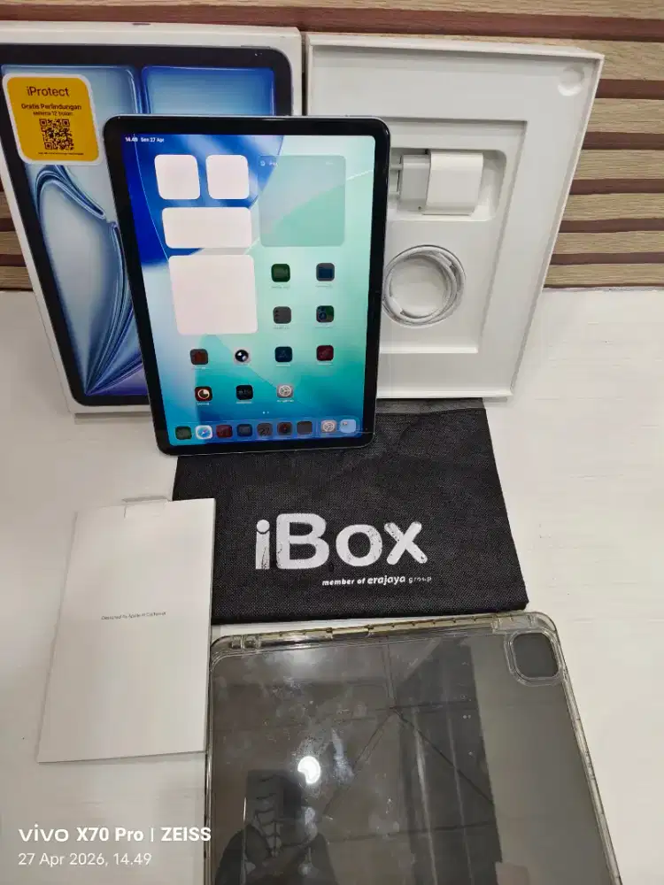 ipad Air 7 chip m3 128gb cellular wifi mulus like new garansi oktober