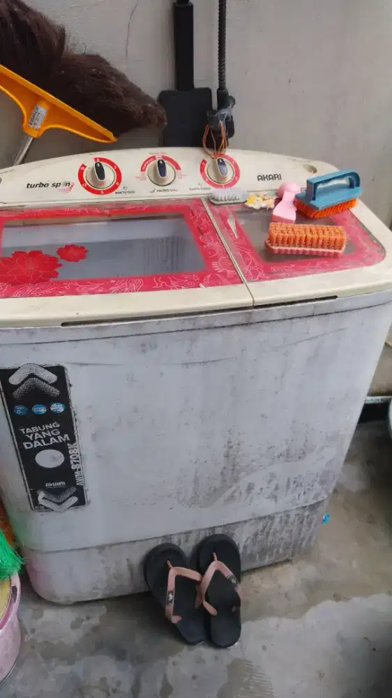Mesin cuci akari 2 tabung