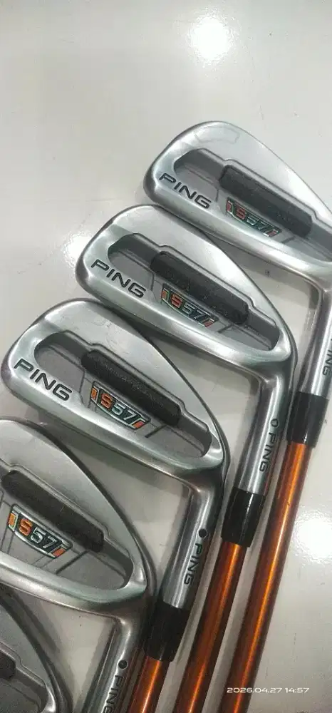 Iron Set Ping S57 shaft graphite