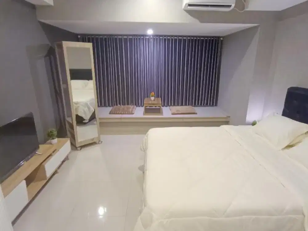 JUAL / SEWA UNIT BARU Apartemen Orange County Irvine 1BR View Pool & Lake