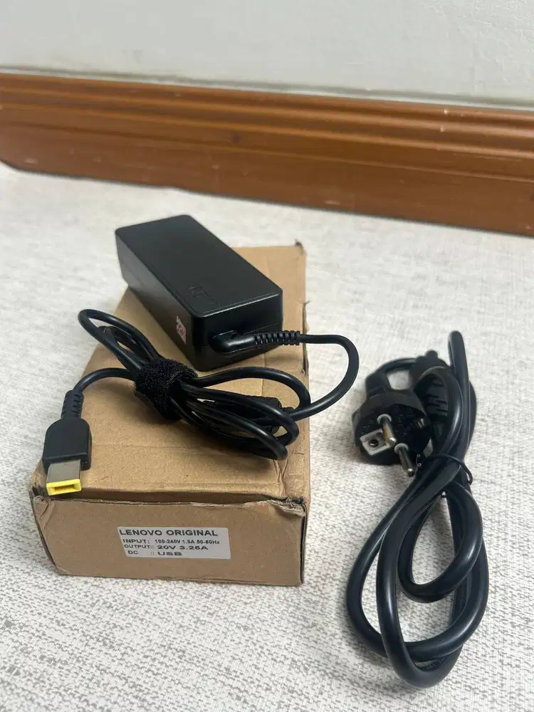 ADAPTOR CHARGER LAPTOP LENOVO THINKPAD T470 T460 T450 T440 - BARU