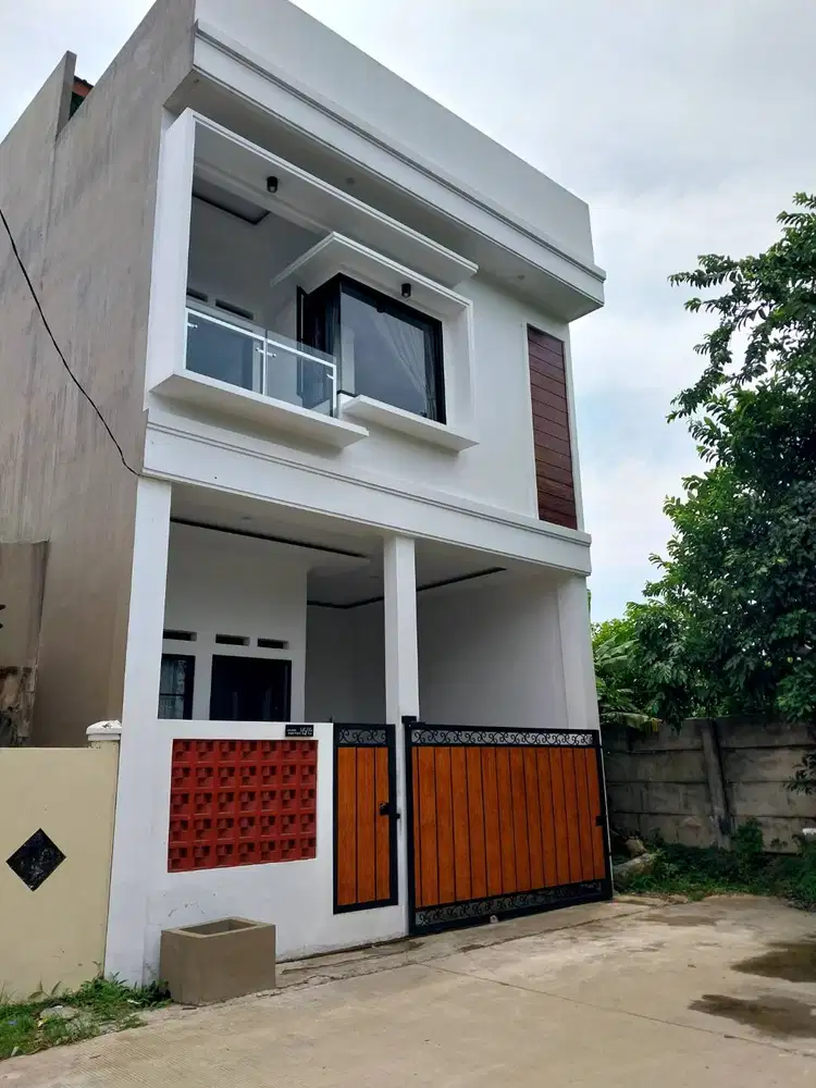 Dijual Rumah 2 1/2 Lantai