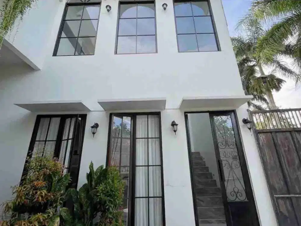 Dijual Rumah 2Lantai Full Furnished Siap Huni Di Dekat Exit Tol, Cemoro kandang Kab Malang