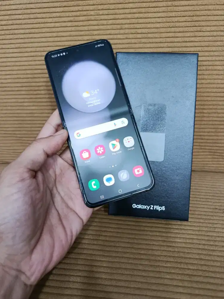 Samsung z flip 5 8/256 jaringan 5G resmi Indonesia