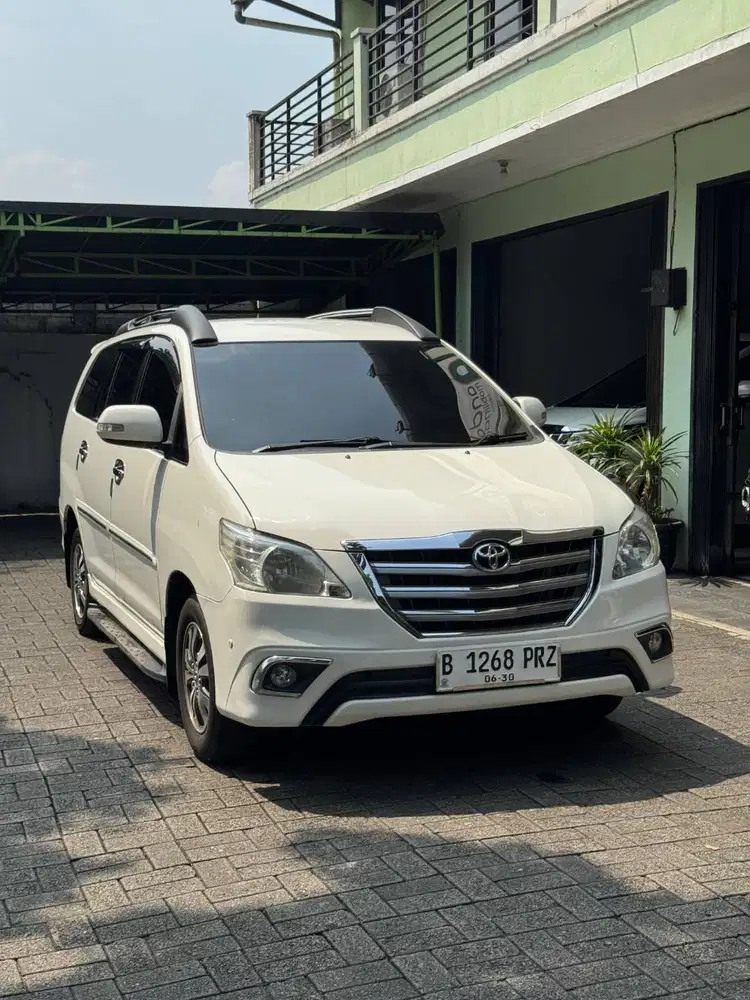 Jual Cash Toyota Kijang Innova V Matic Diesel 2015