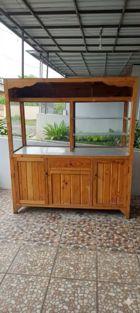 Gerobak Etalase Jati Pinus, kokoh siap pakai