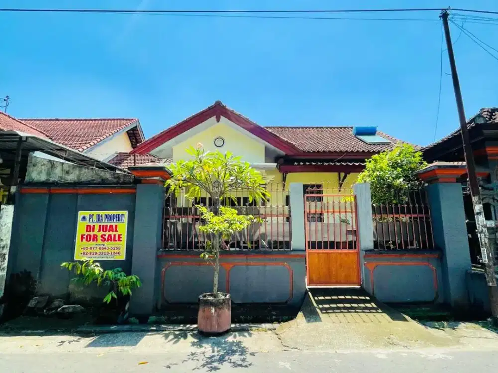 Rumah di kompleks Taman indah depan mall epicentrum