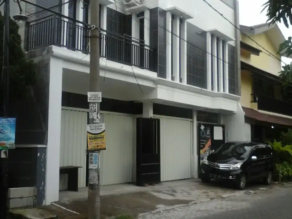 JUAL RUMAH USAHA STRATEGIS DI JLN UTAMA REWW