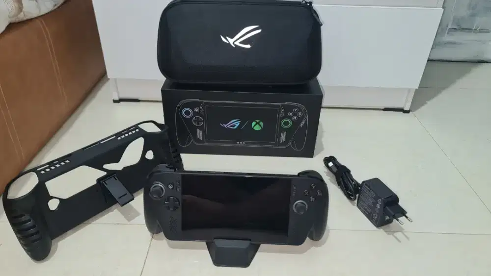 Second Like New , ASUS ROG Ally X - Full Set + Bonus Gaming Case