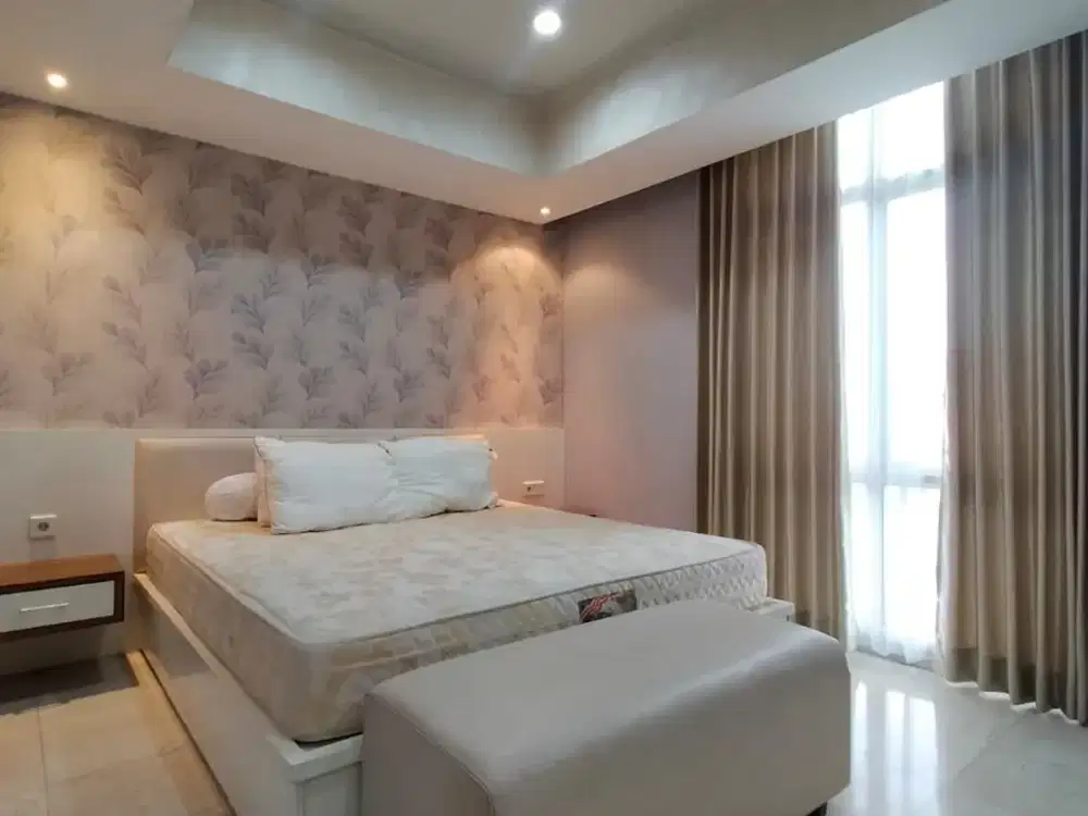 Disewakan 3BR Full Furnish di Apartemen Royal Mediterania Garden