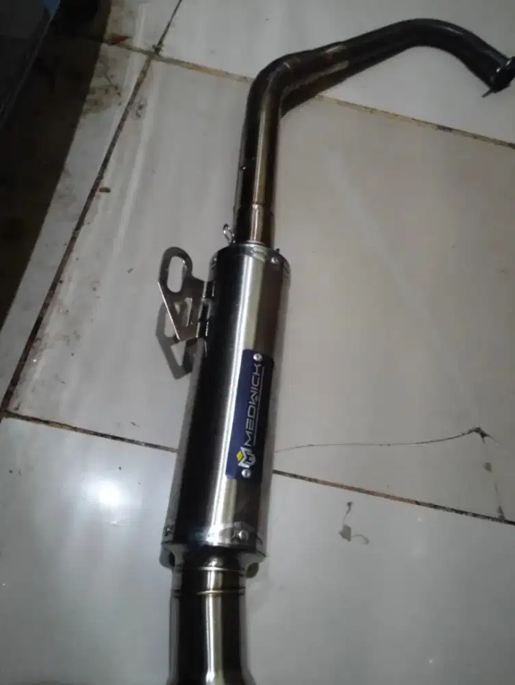 Kenalpot motor racing MEDWICK