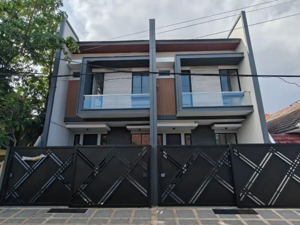 Baru gres! Dijual rumah manyar tirtoyoso