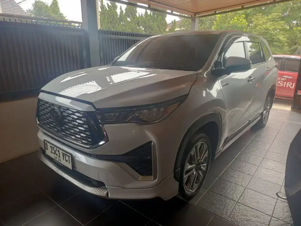 zenix Q hybrid 2024 km 14 rb istimewa