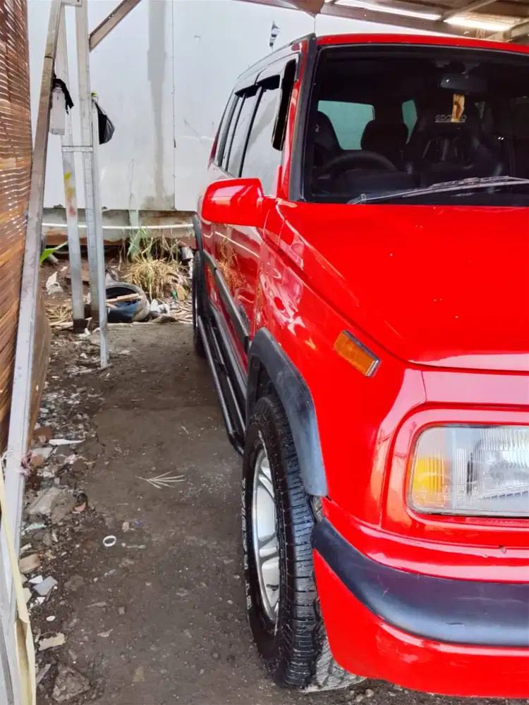 Suzuki vitara tahun 94