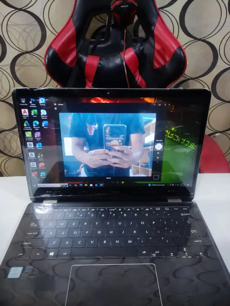 ASUS ZENBOOK UX370UAR