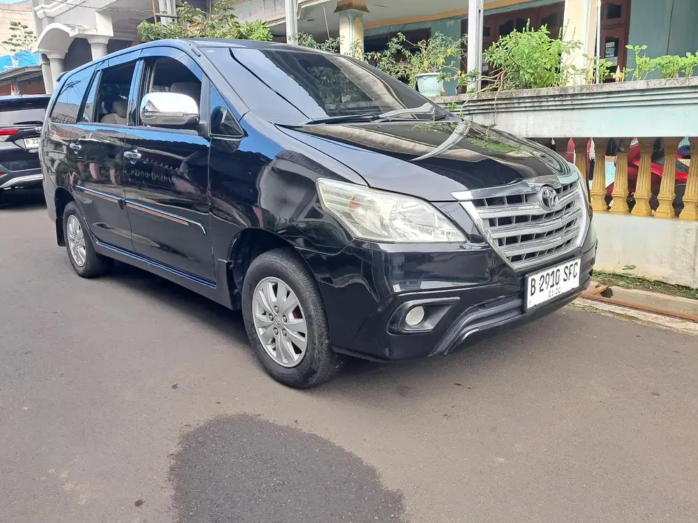 Toyota Kijang Innova 2014