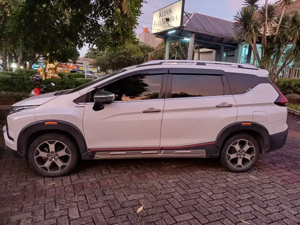 Dijual Mobil Expander cross AT Des 2021