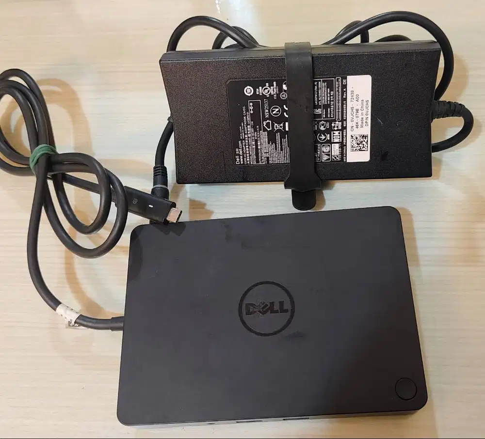 Docking Station Dell Universal Laptop Usb-C Thunderbolt WD15 + Adaptor