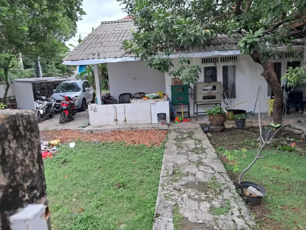 Dijual Tanah dan Bangunan tua  Jl Pulo asem timur raya  Jakarta timur