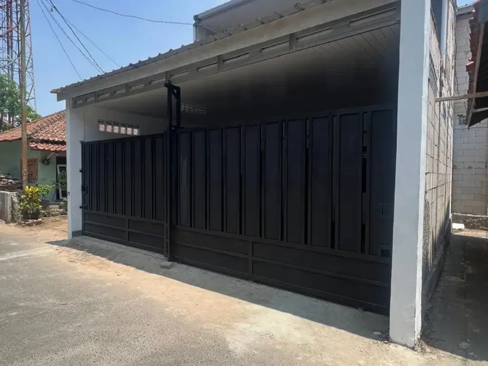 RUMAH DI PADASUKA, KOTA CIMAHI AKSES : 50 Meter Jalan Nasional / Raya Cimah