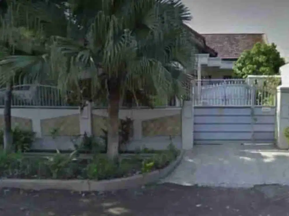 Dijual Rumah Siap Huni di Jl Kaca Piring, Surabaya Pusat