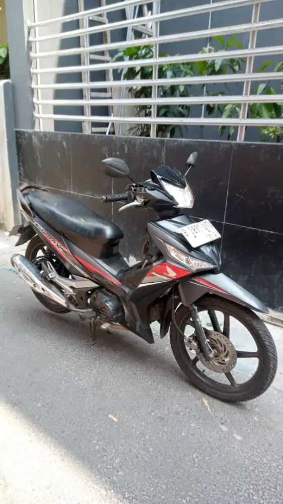 supra x 125 cw dd fi th 2019 pajak panjang motor bagus mesin sehat