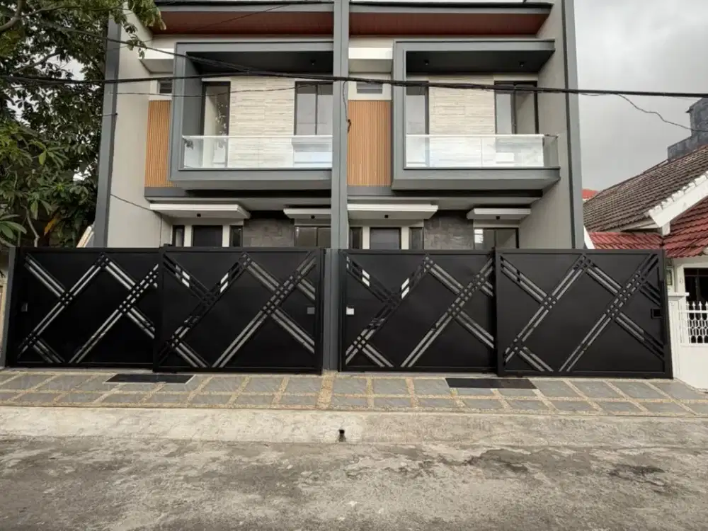 RUMAH KAWASAN TENGAH KOTA MANYAR TIRTOYOSO SELATAN