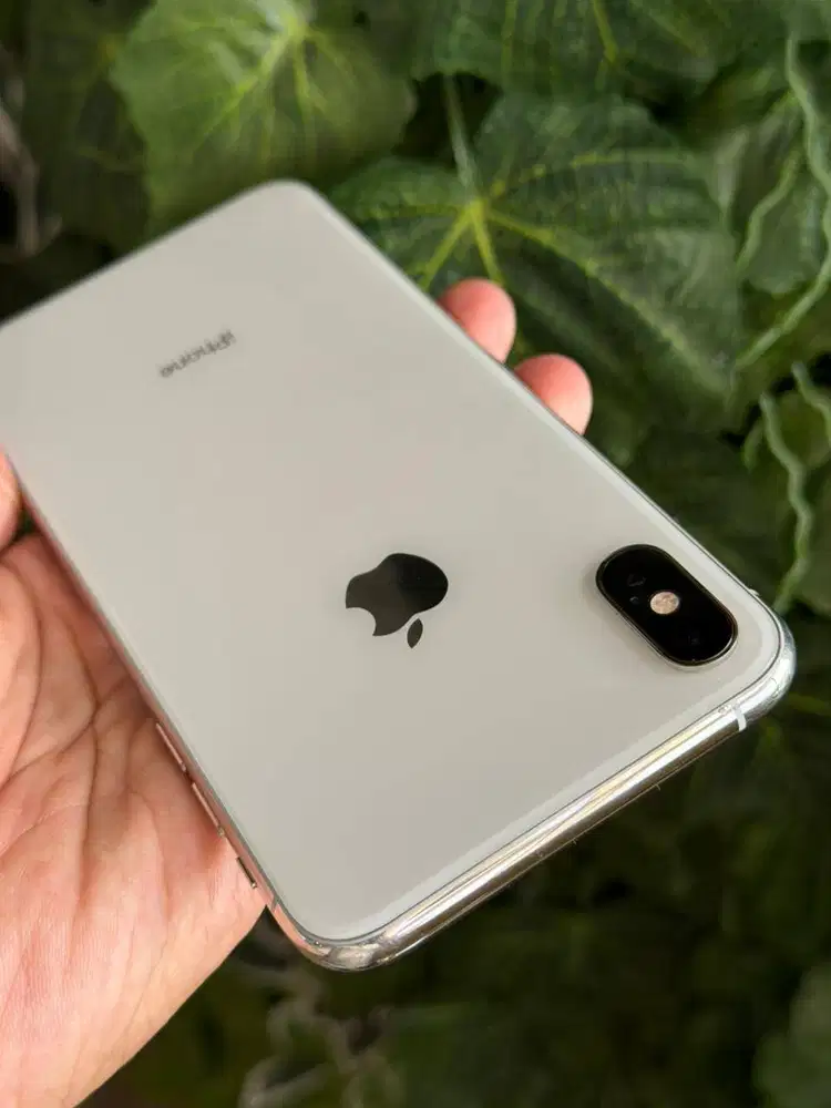 iPhone XS Max 256GB Silver Beacukai