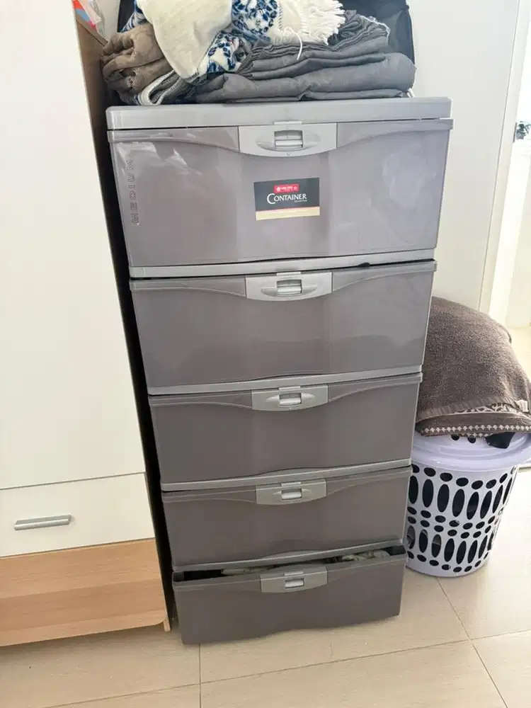 dijual Lemari plastik