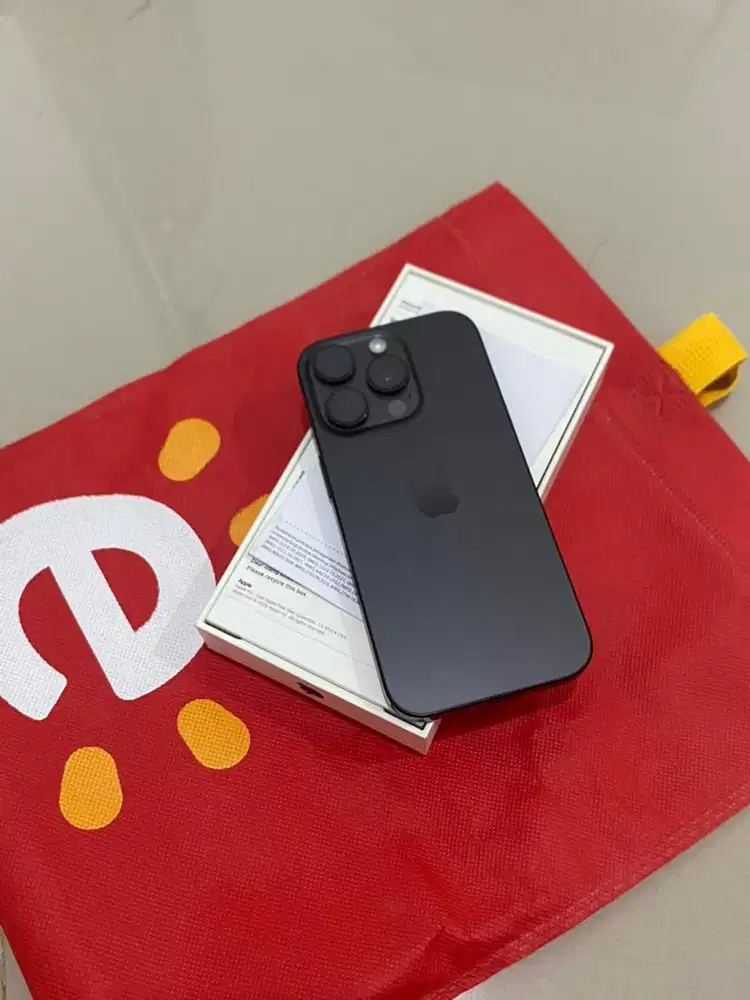 IPHONE 16 PRO BLACK TITANIUM