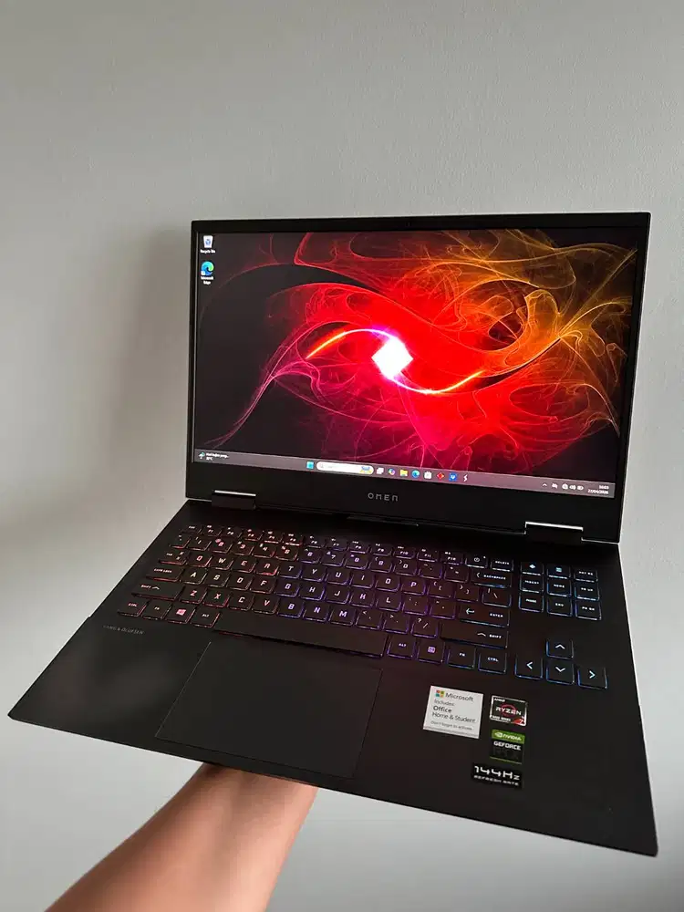 HP Omen 15-en0013AX Ryzen 7 4800H 16GB 512GB-SSD RTX2060 6GB 144HZ