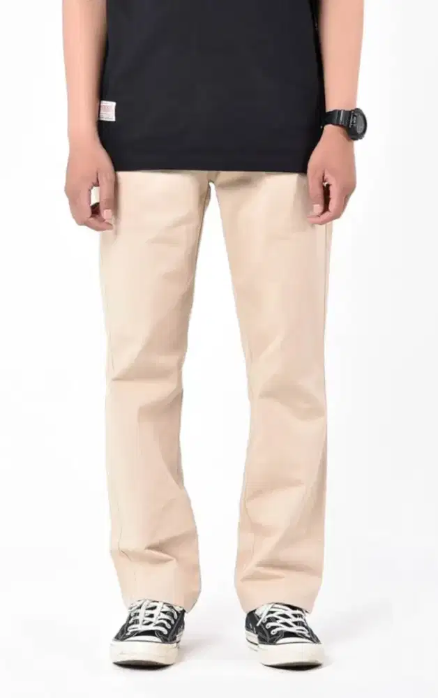 Dijual celana chinos merk Max