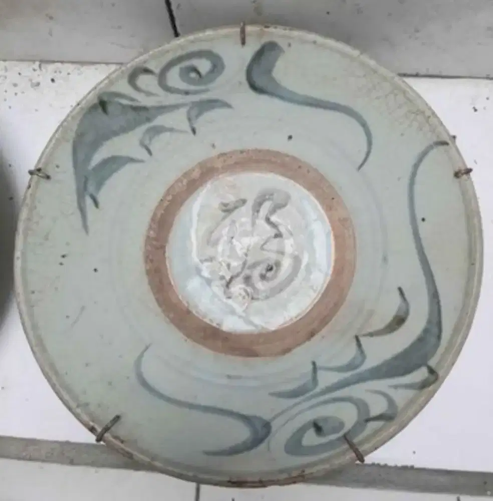 Pajangan piring lama