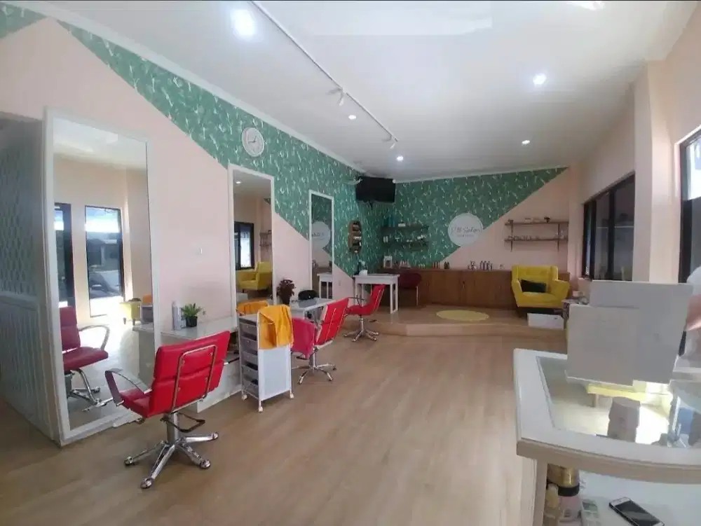 Di butuhkan karyawati salon yang sudah pengalaman