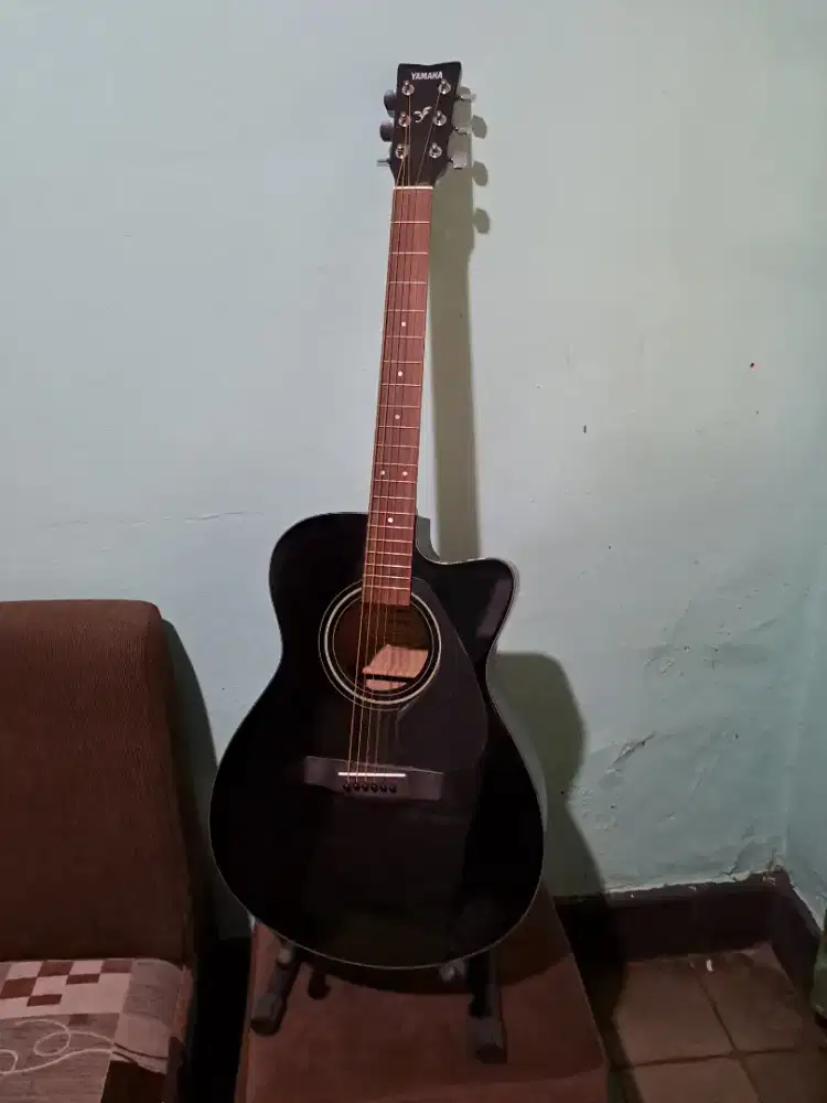 Gitar akustik yamaha fs 100c