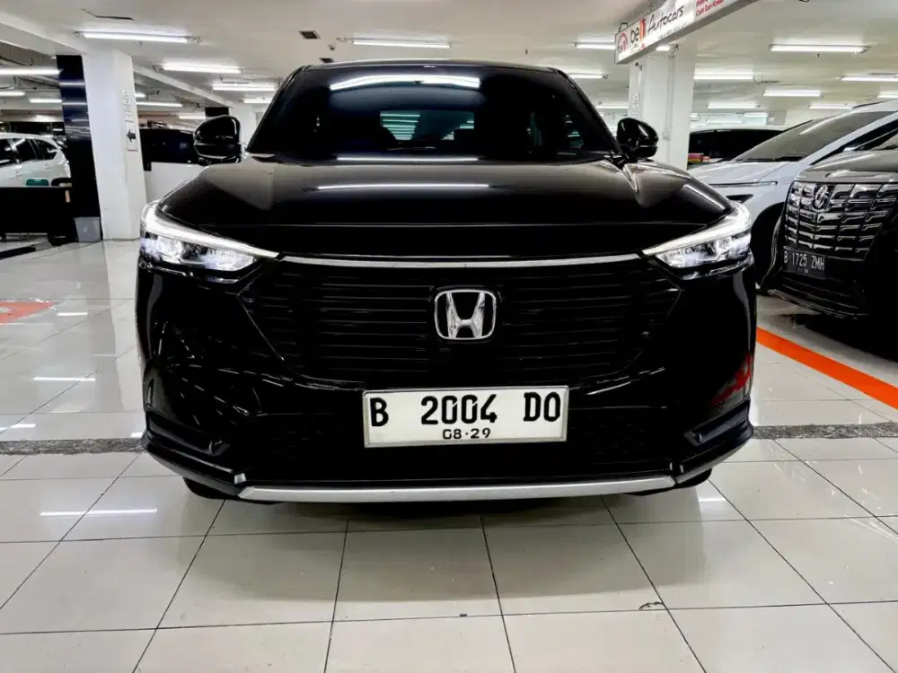 Honda hrv se 2023 hitam pribadi mulus low km